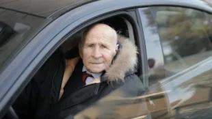 Senior driver male - Photo by Andrea Piacquadio